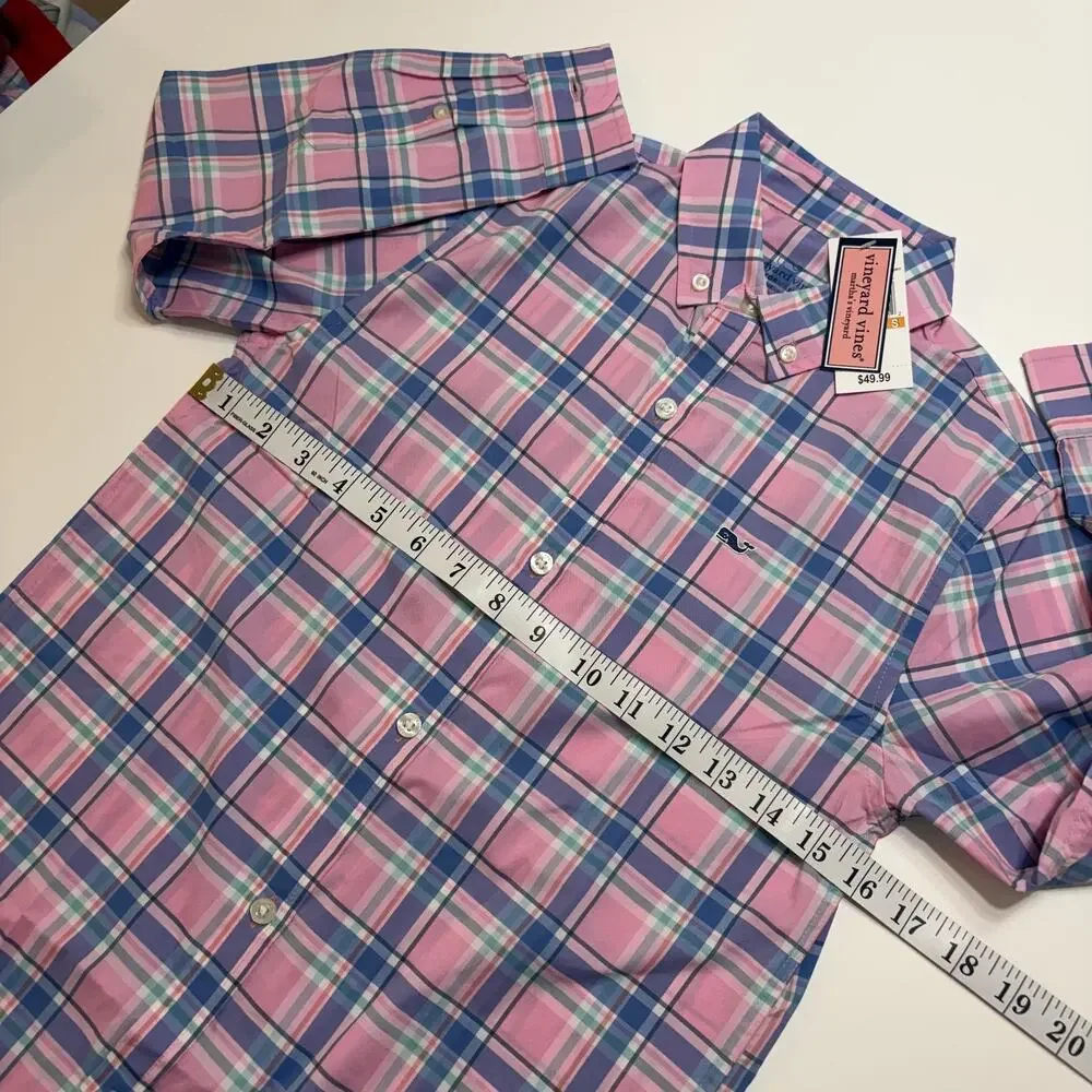 Vineyard Vines step out